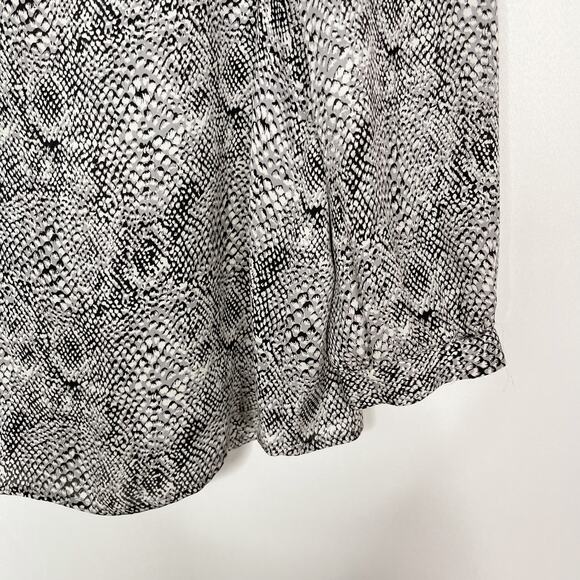 Joie Small Gray Black Snakeprint Silk Purine Button Front Blouse Top 3/4 Sleeve - Picture 3 of 9